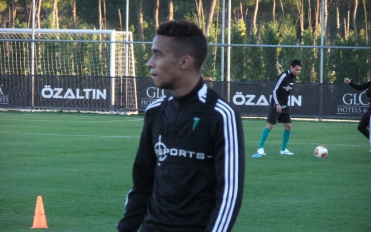 Лудогорец с две промени в картотеката за Лацио  Луму и Ернандес влязоха в състава