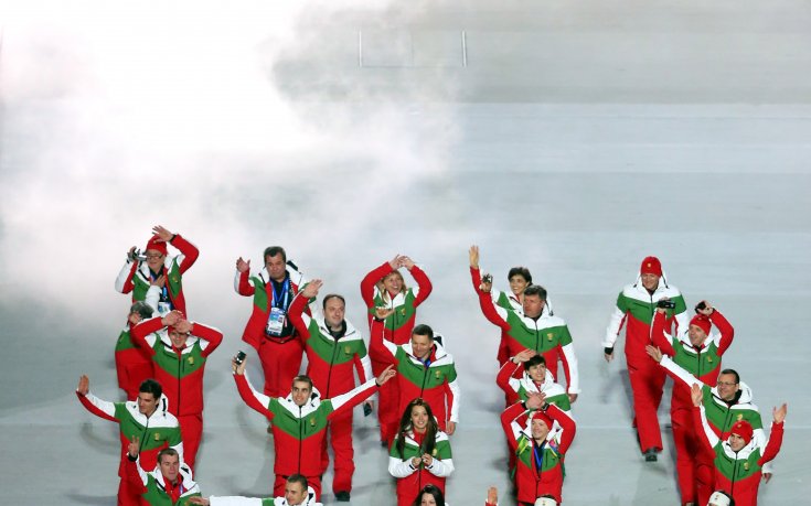 Българската делегация дефилира в парада на нациите