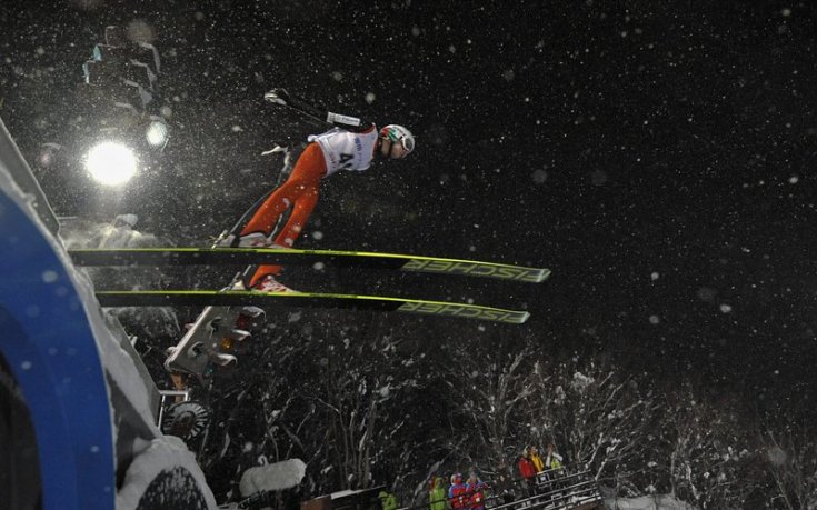 Зографски ще се бори за място във финала от 19,30 часа