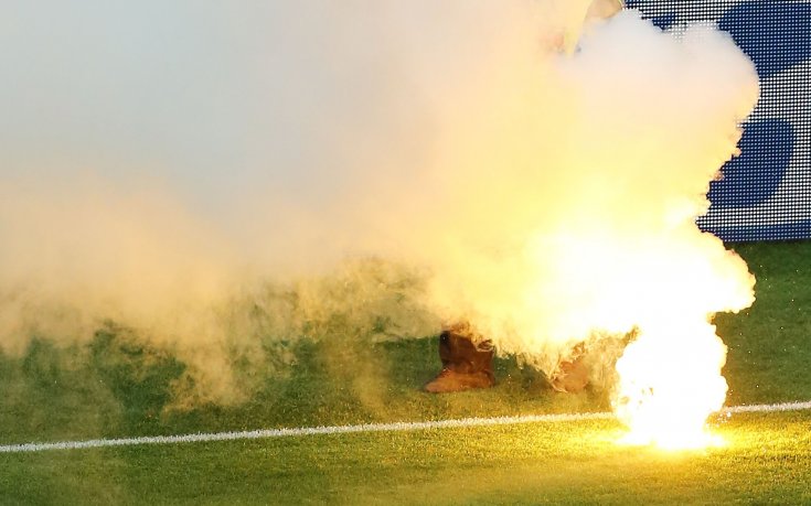 ВИДЕО: Безумие прекъсна Виляреал - Селта, все пак мачът се доигра