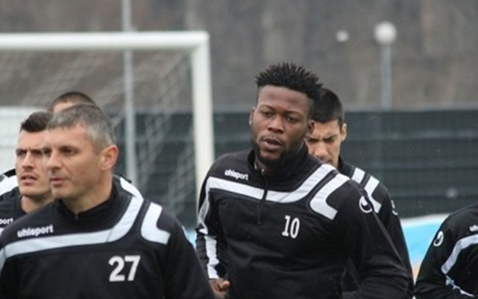 Двама нови започнаха с Локомотив Пд