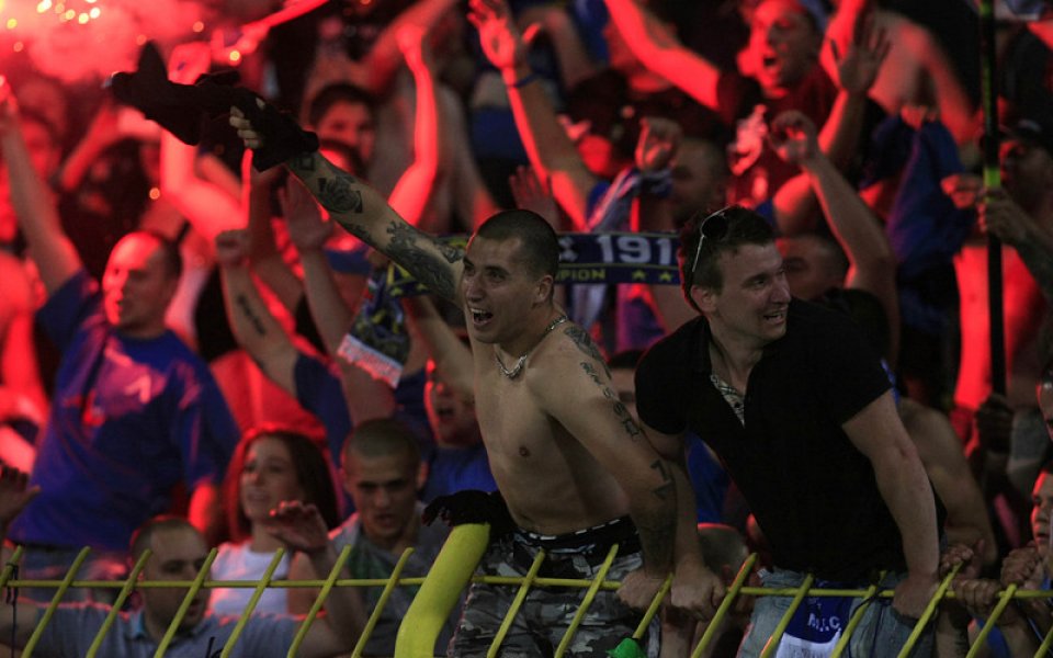 Пускат фенове на Левски и в Сектор 