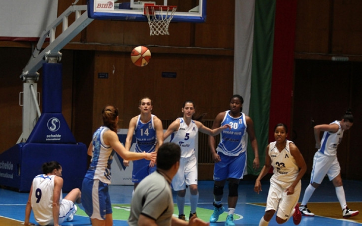 Левски победи Рилски спортист при жените