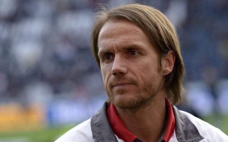 Томас Шнайдер остава начело на Щутгарт