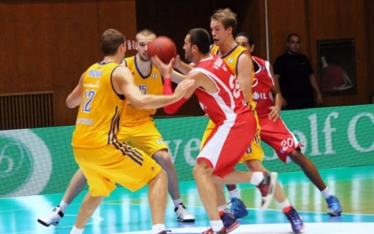 Лукойл очаквано се разделя с британеца Ачара