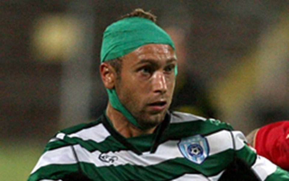 Окоро и Мишо Венков в групата на „Морето” срещу Литекс