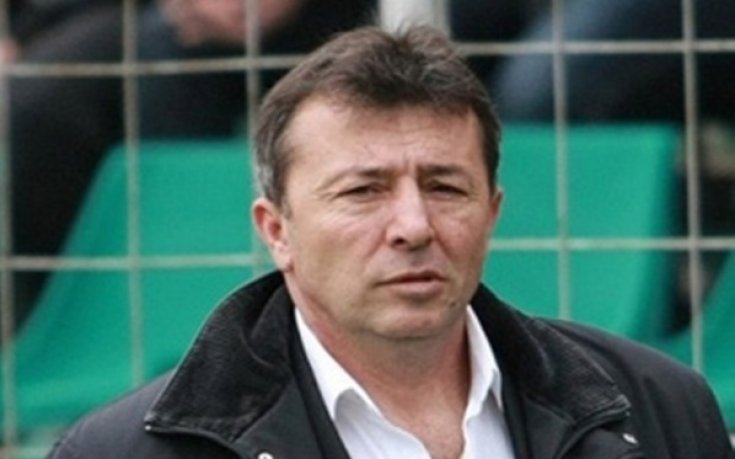 Дихонов: Домусчиев да си гледа отбора