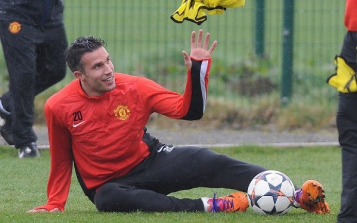 Милан иска Ван Перси, но заплатата е проблем