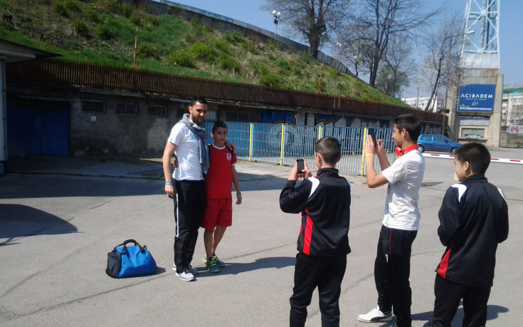 СНИМКИ: Левски замина на лагер в Правец, Топчо взе и контузените