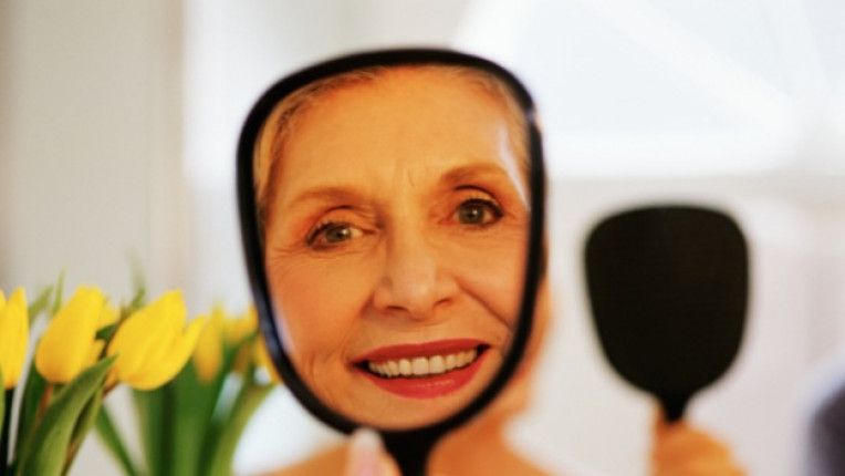 бръчки антиейдж против стареене подмладяваща козметика