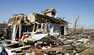 Нови смъртоносни торнада връхлетяха САЩ