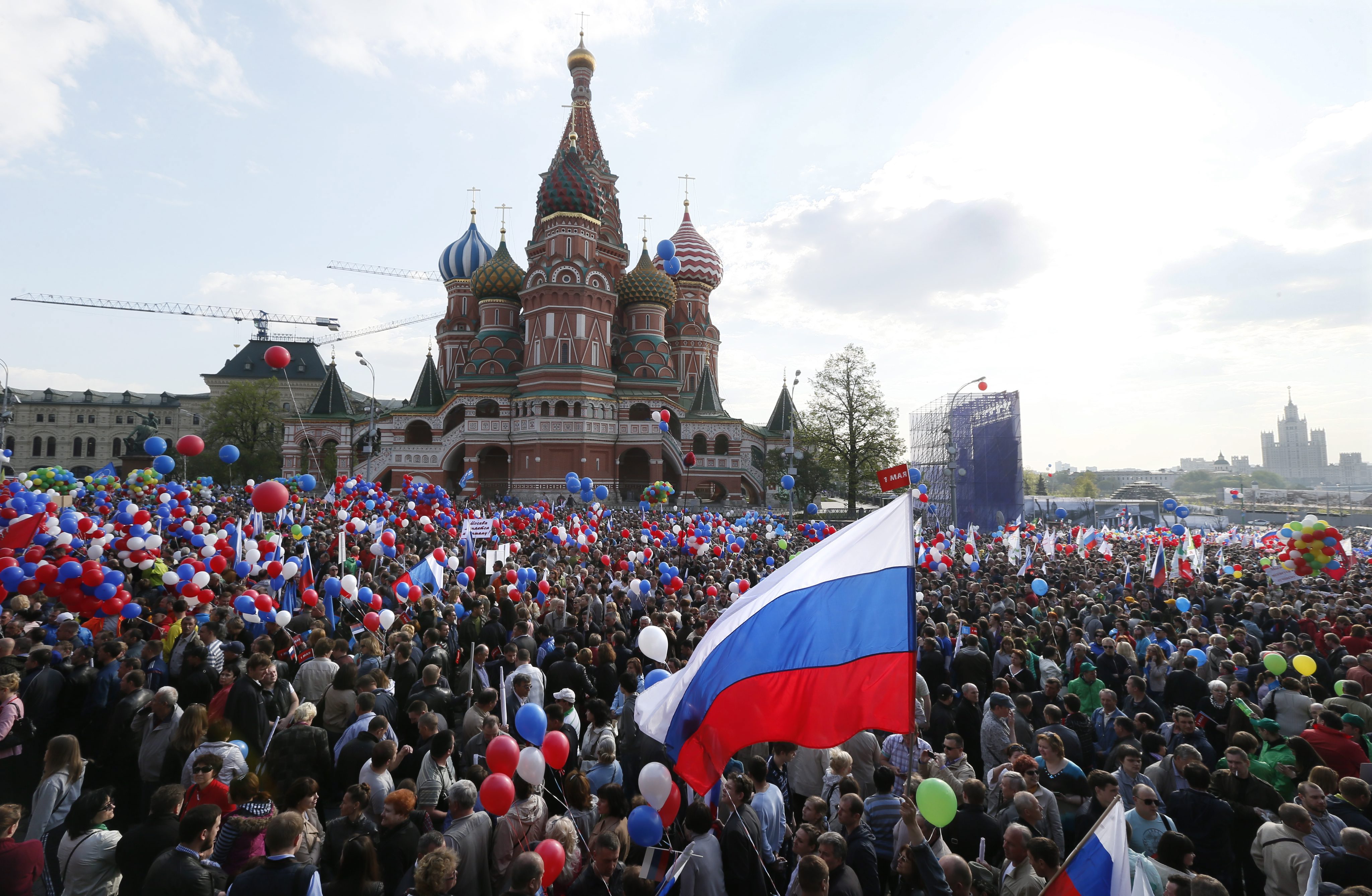 Първомайската демонстрация на профсъюзите се провежда на Червения площад за първи път от 2002 г. насам, а митинг на площада се е състоял за последен път през 1991 г.