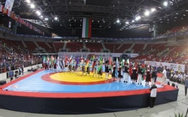 Двама българи стигнаха до финалите на ЕП по борба