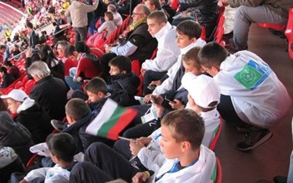 Юношите на Левски ще гледат на живо финала на ШЛ