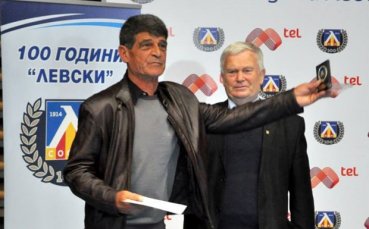 СНИМКИ:Баскетболният Левски отличи над 100 деятели, състезатели и треньори за юбилея