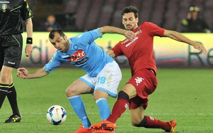 ВИДЕО: Наполи си гарантира Шампионската лига с 3:0 над Каляри