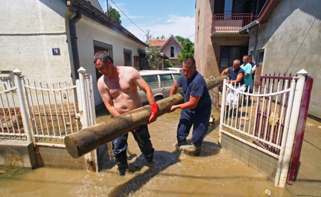 Буря предизвика ново бедствие в Сърбия