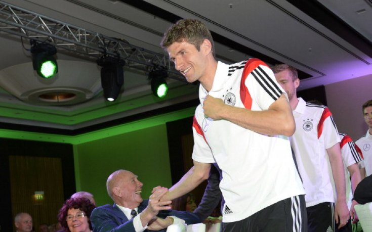 Германия с шампионско парти преди тръгването за Бразилия