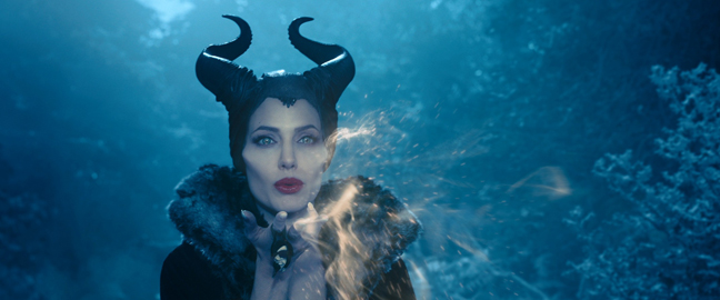 На 30 май бе премиерата на филма "Господарка на злото" с участието на Аджелина Джоли. Предлагаме ви уникални кадри от една от най-касовите продукции на "Дисни" към момента.