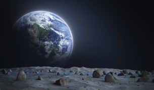 Учени очакват до 2040 г. сто човека да живеят на Луната
