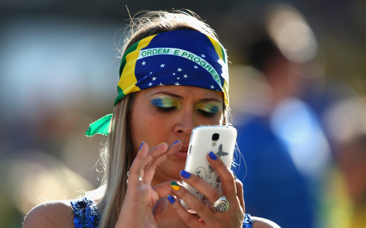 Горещи страсти по трибуните на Коринтианс Арена