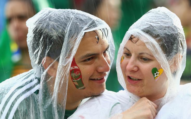 Феновете преди Мексико – Камерун