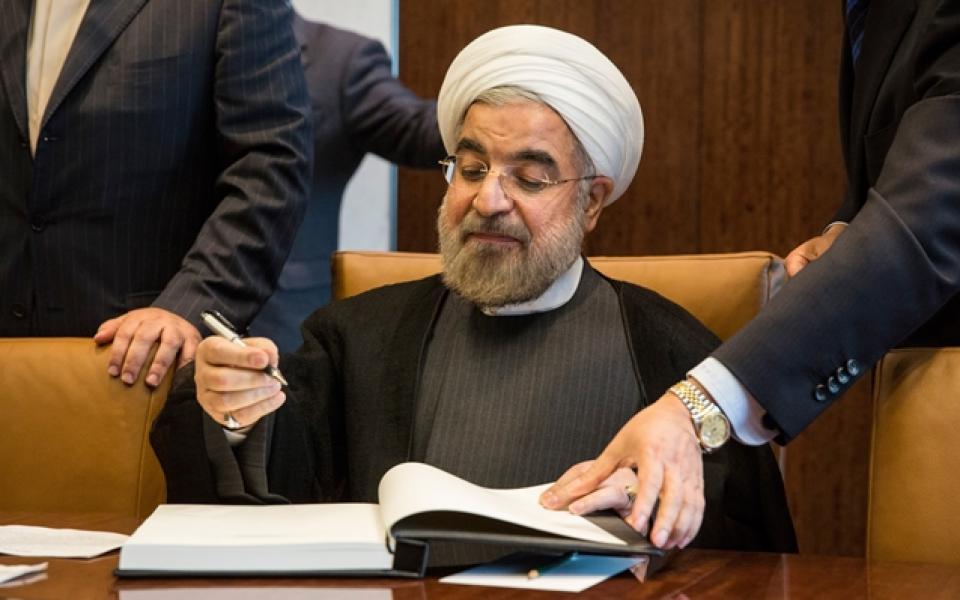 Иранският президент обеща премии при излизане от групата