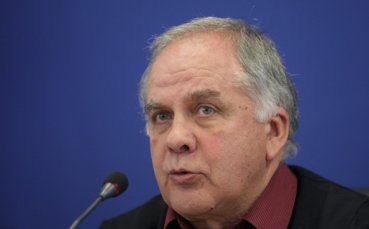 Плачи запазва поста си поне за Световната лига