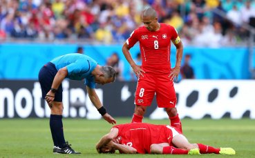 Контузеният швейцарски национал е с мозъчно сътресение