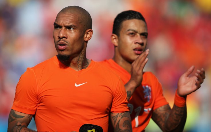 Ван Гаал иска Де Йонг в Манчестър Юнайтед