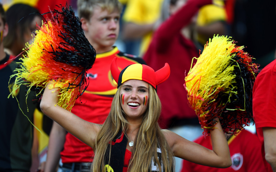 Красива фенка на Белгия стана рекламно лице след Мондиала