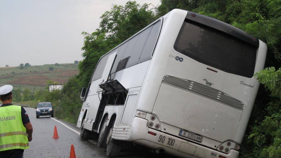 Катастрофиралият край Русе автобус