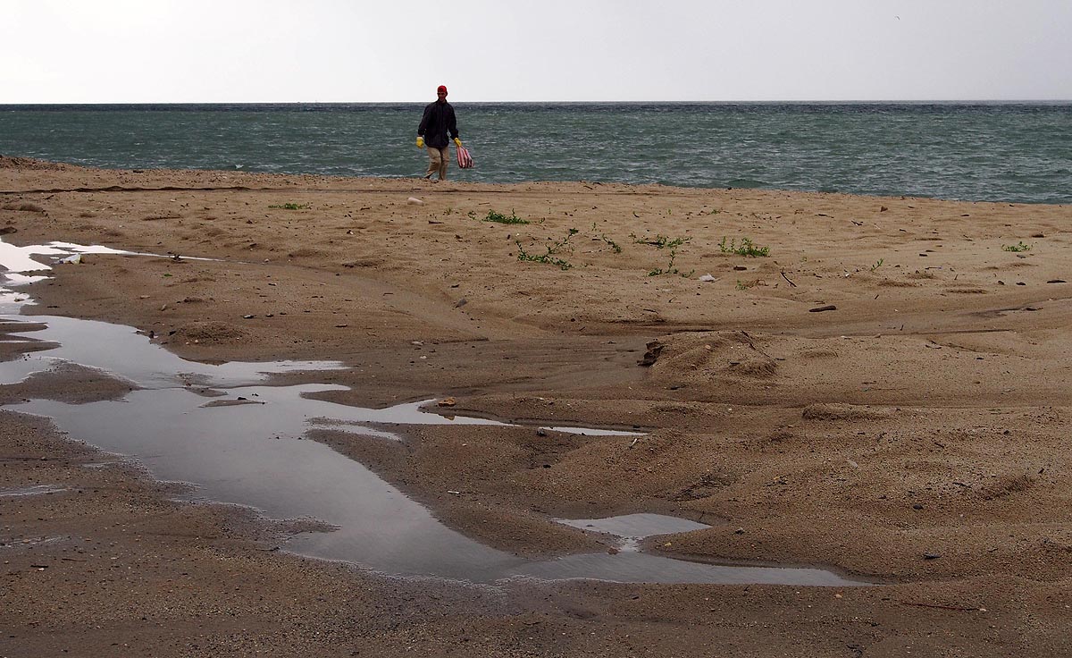 Спряха изливането на фекални води на плажа на Черноморец