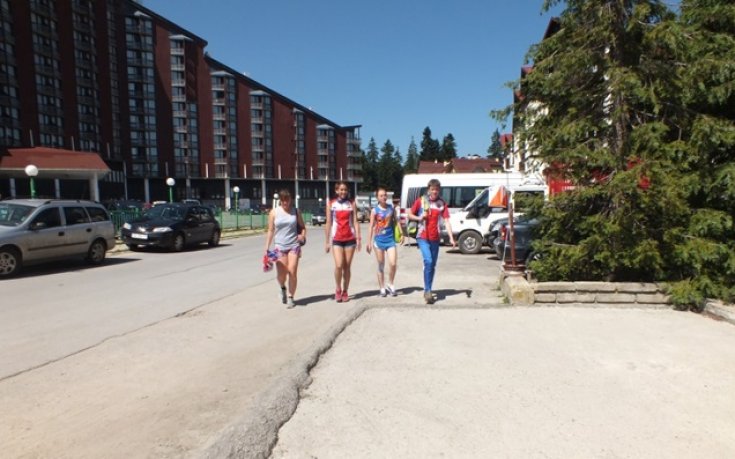 Световният елит в спортното ориентиране пристигна в България