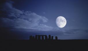 Обясниха защо Луната не е с форма на идеална сфера