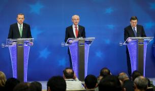 Ердоган, Ромпой и Барозу през януари 2014 г.