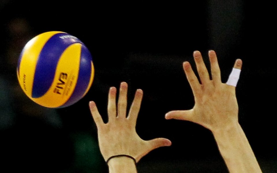 България допусна първа загуба на европейското по волейбол за младежи