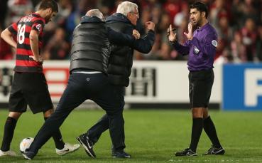 Наказаха Марчело Липи за нахлуване на терена