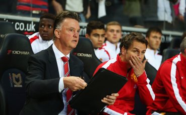 Ван Гаал забрани мобилните телефони преди мачове