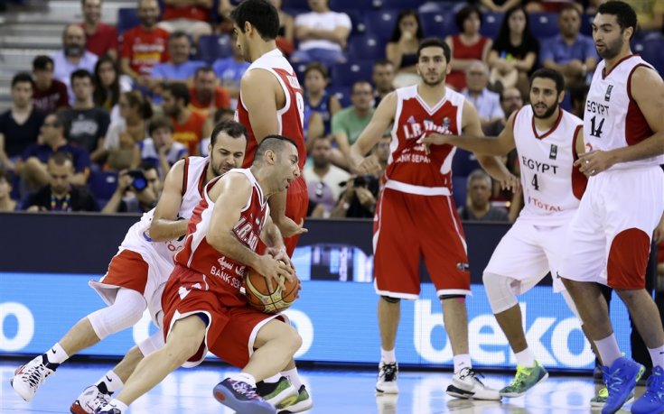 СНИМКИ: Иран взе дербито на дъното в група А