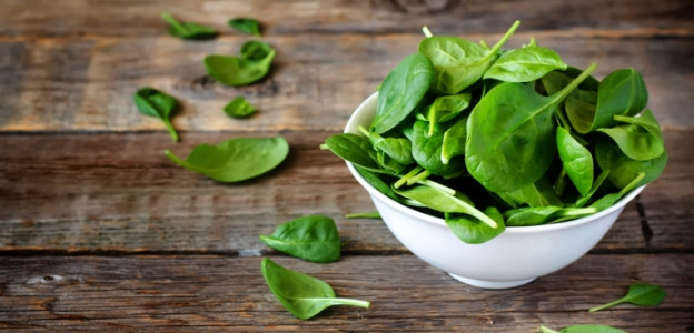 Спанак - Спанакът е един от най-вкусните зелени зеленчуци. Съдържа много бета каротин, витамин С и желязо.