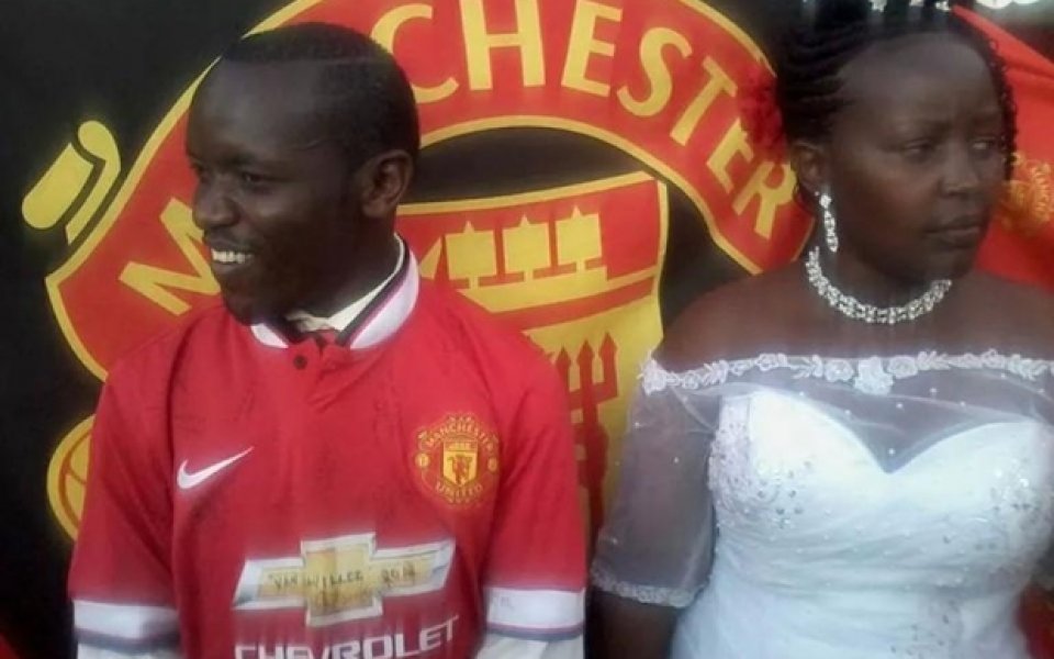 Луд фен посвети сватбата си на Манчестър Юнайтед