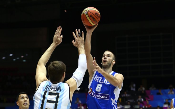 Гръцки гард атакува Сърбия: Ще отрежем главата на змията