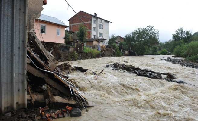 Траур в Бургас, три общини все още бедстват