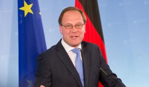 ЕП отхвърли Наврачич за комисар на културата