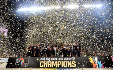 Блестящ САЩ защити световната корона!