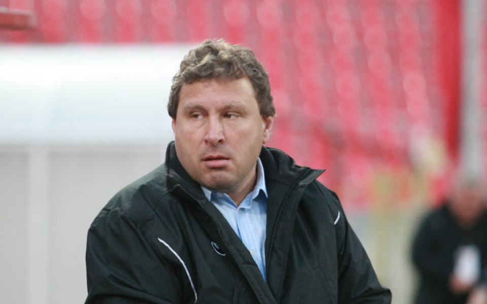 Вуцов не иска повече играчи на проби в Ботев