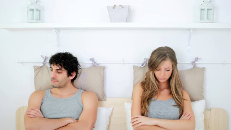 секс легло двойка мъж жена обида проблеми