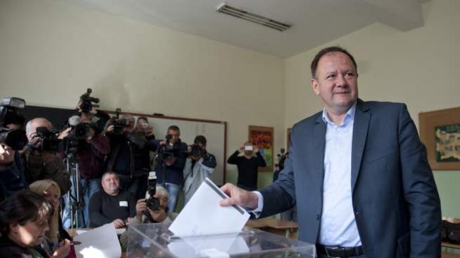 Миков: Гласувах за по-справедлива България