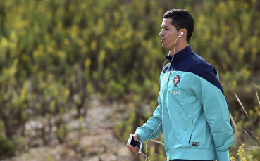 Със суперВИДЕО Роналдо отпразнува 100 милиона фенове във Фейсбук